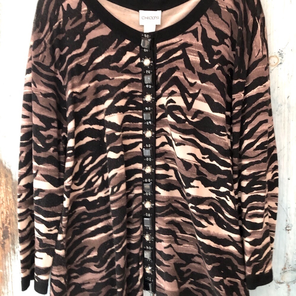 Animal print sweater in black, brown, & tan adorned with beads & rhinest… - Picture 4 of 12